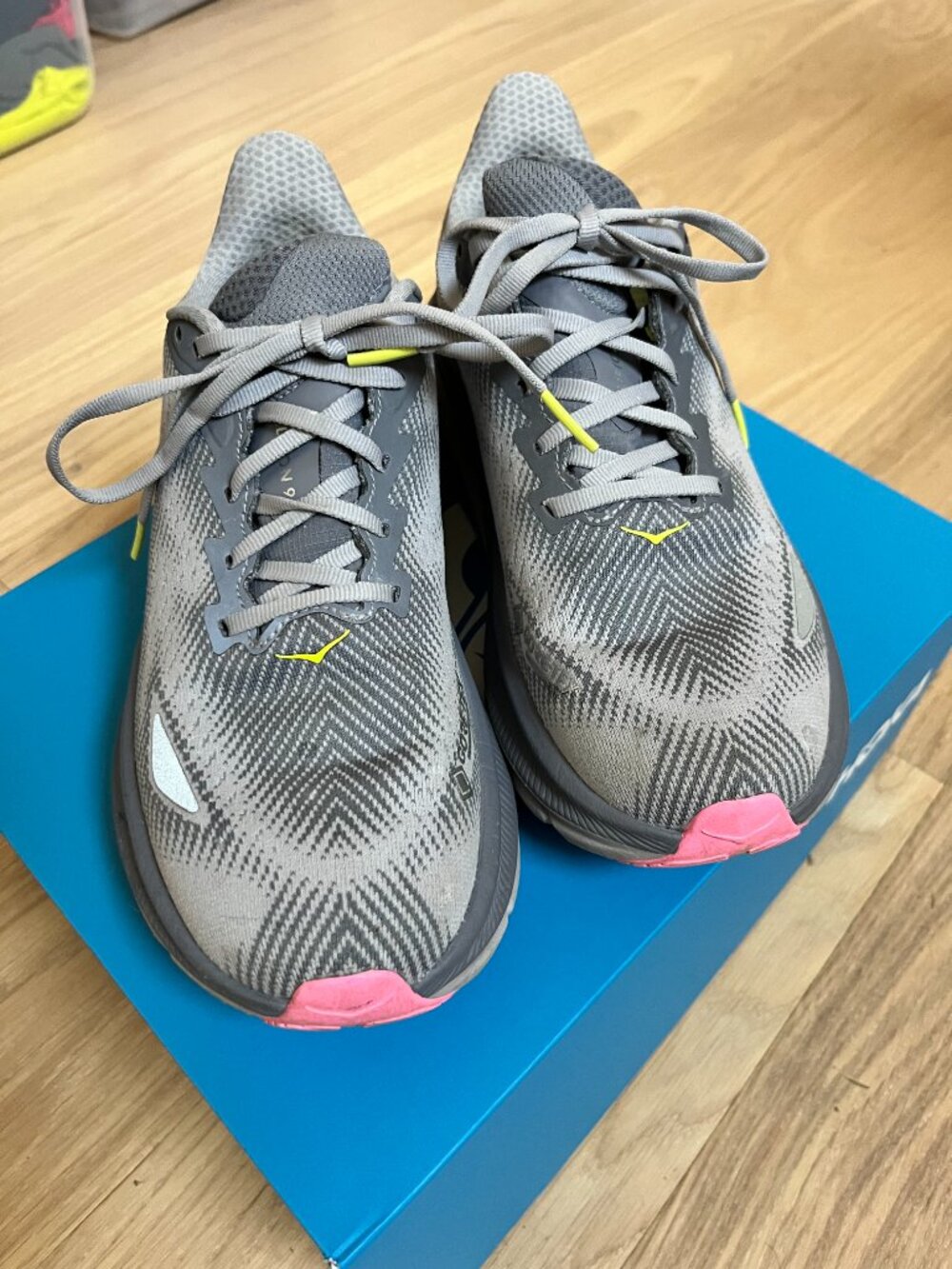 Hoka Clifton 9